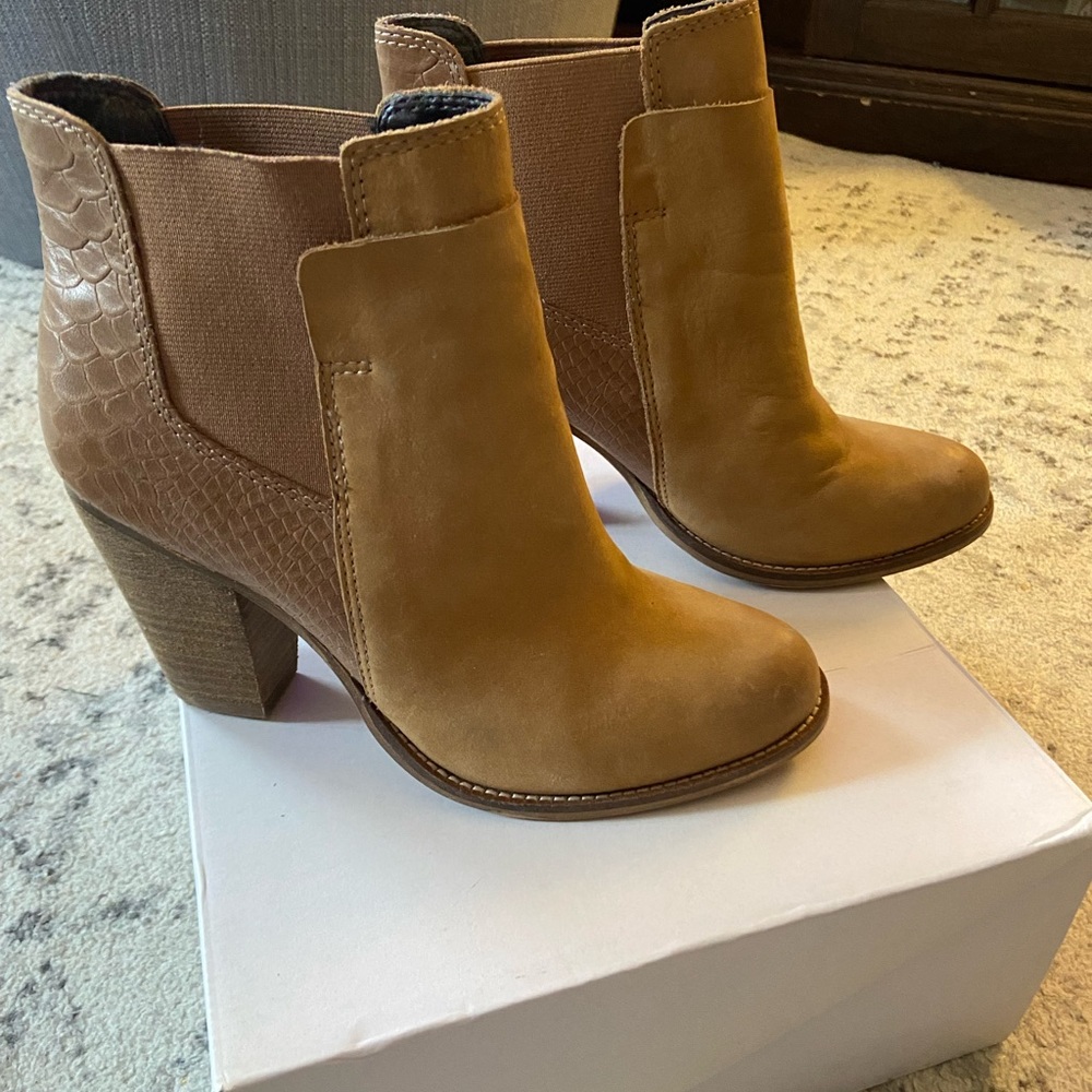 Aldo’s Sassi Ankle Bootie